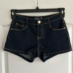 Papaya jean shorts, size small, dark blue color